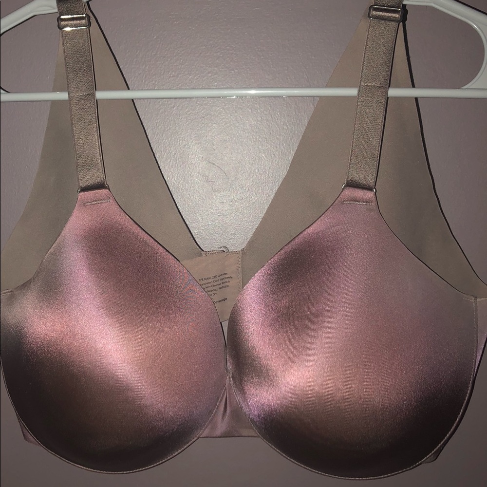 Soma vanishing back bra 42D